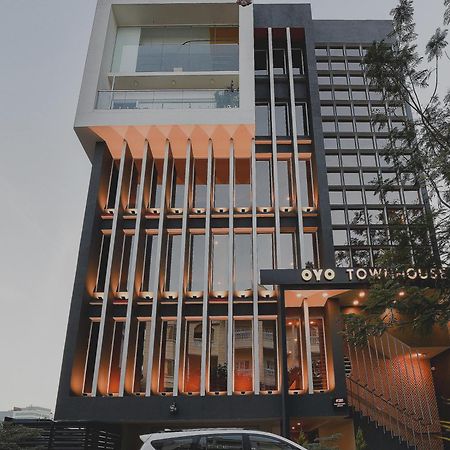 Super Townhouse Spruce Hotels Bellandur バンガロール エクステリア 写真